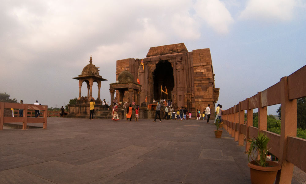 Bhoj-temple-wheels-and-spoons